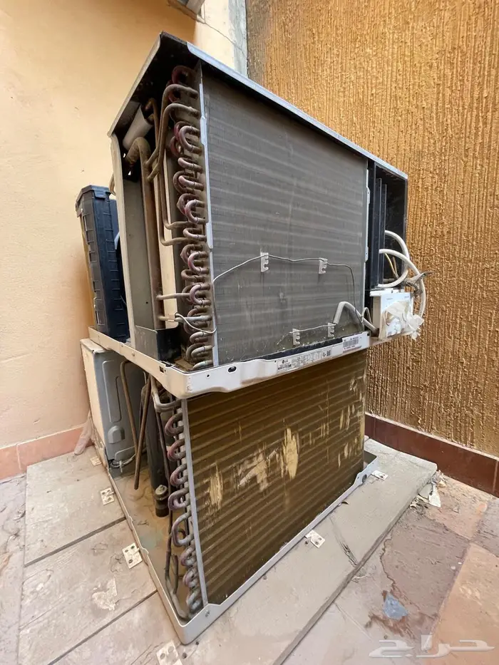 مكيف LG شبه جديد 3