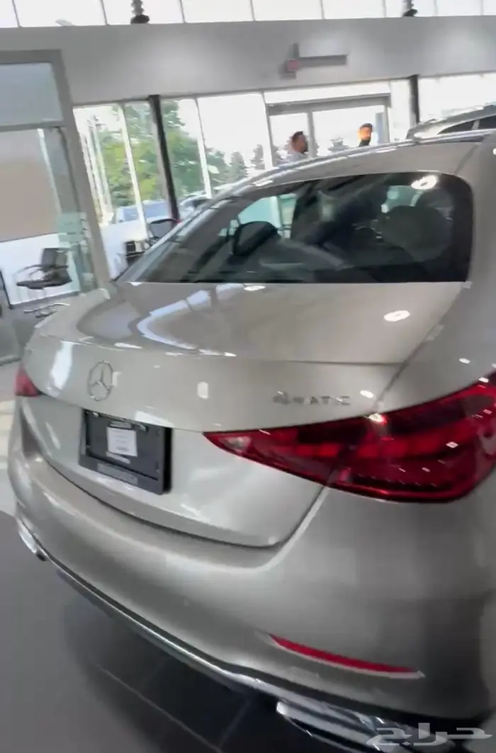 للبيع 2023 مرسيدس C300 ((ب179 الف ريال)) 3