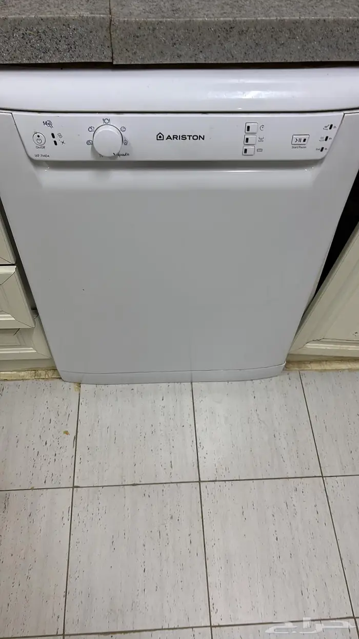 للبيع مكيفات واثاث 7