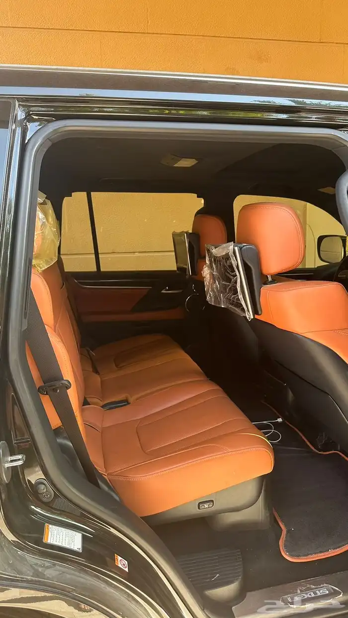 جيب لكزس LX570s اسود ممشى64 ألف 7