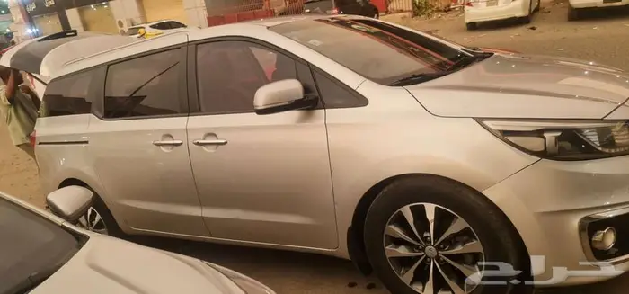 كرنيفال ديزل 2016 للبيع 9