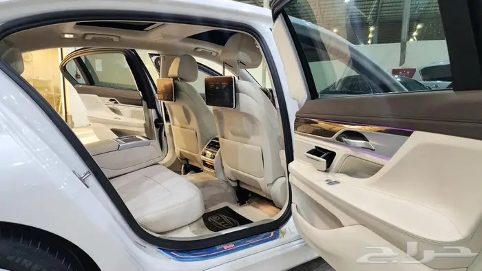 بي ام دبليو 730li 2018 21
