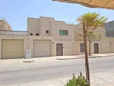 فيلا سكنية للبيع بموقع متميز جلموده index