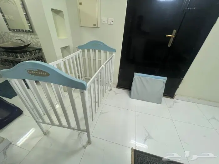 سرير اطفال 0