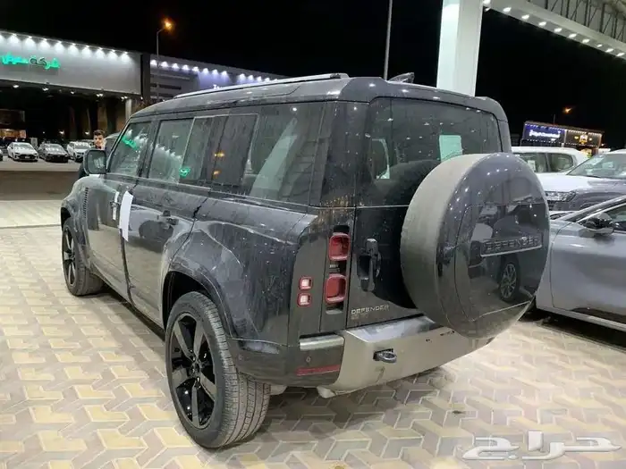 لاندرفور ديفندر 2025 X-Dynamic HSE اصفار سعودي و خليجي 3