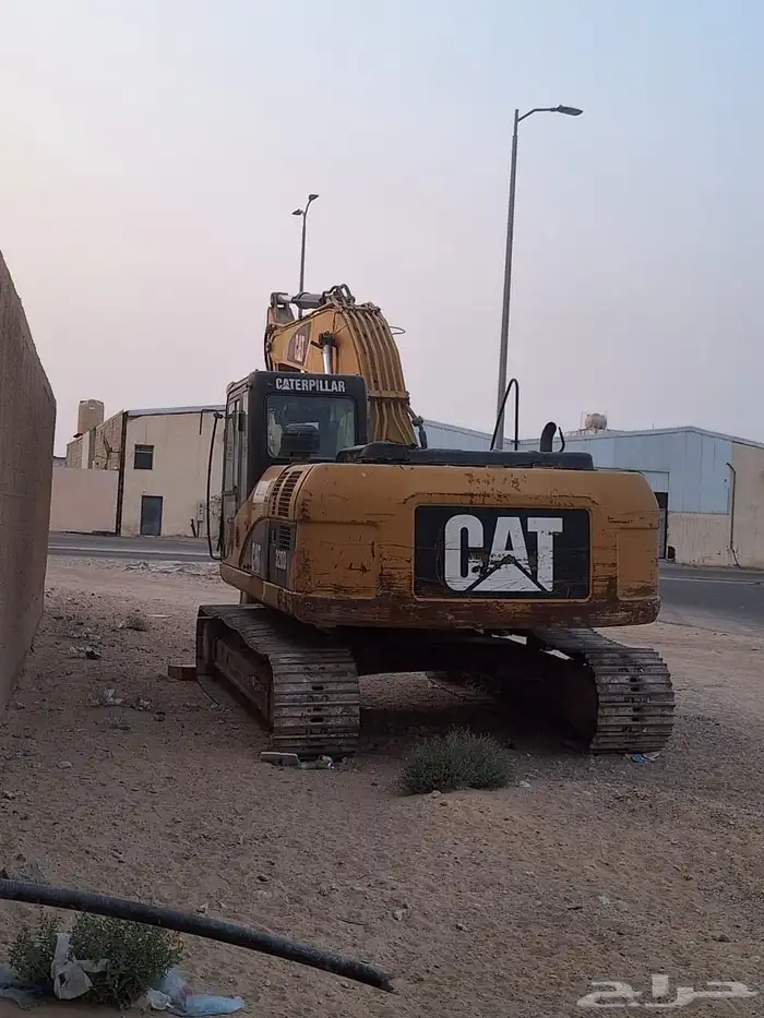 بوكلين حفاره 8