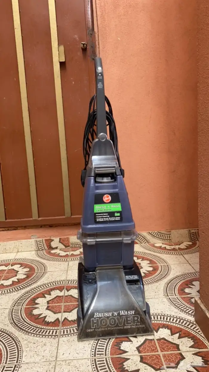 يوجد مكنسه كهربائية تنظف الكنب والفرش وسراميك ممتازه 0