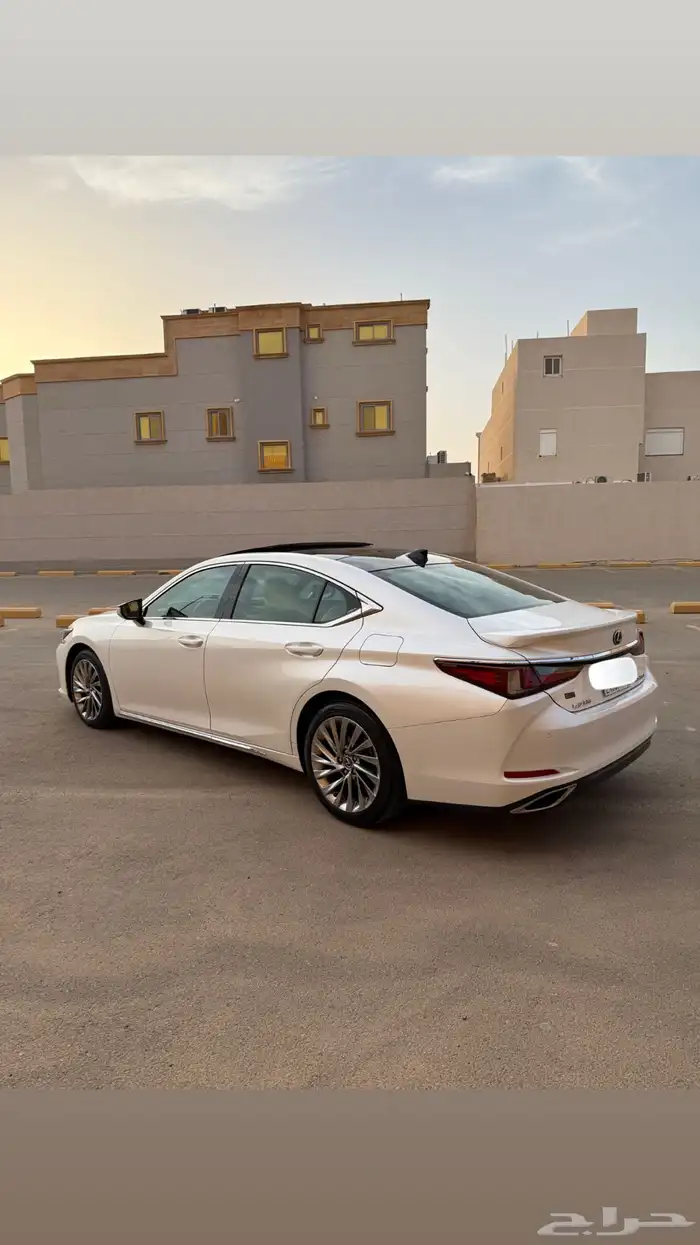 لكزس2019 ES350فئة CC 33