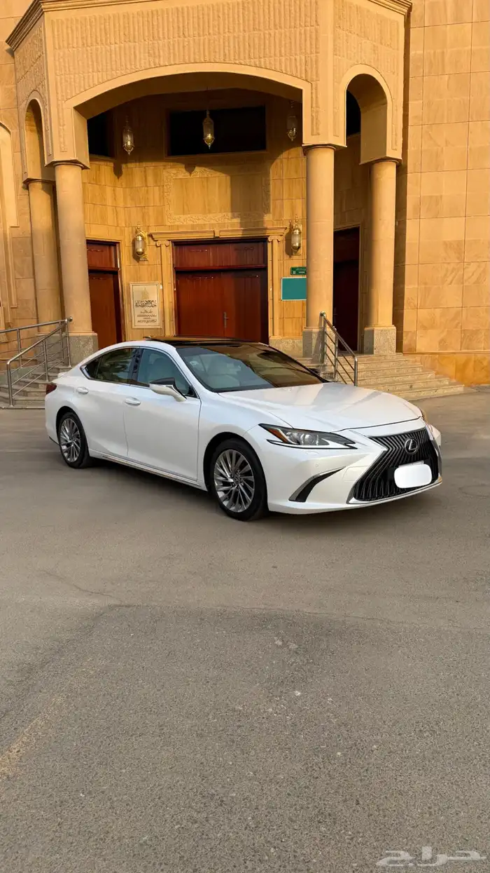 لكزس2019 ES350فئة CC 3