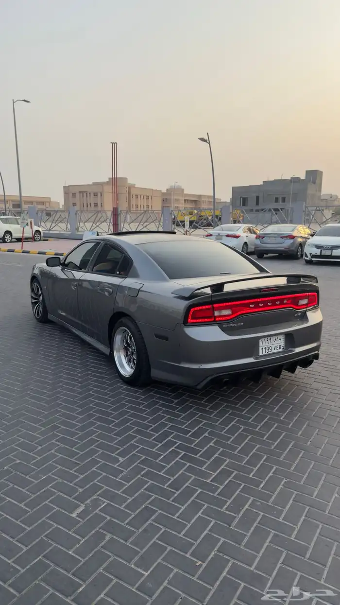 دودج تشارجر SRT8 6