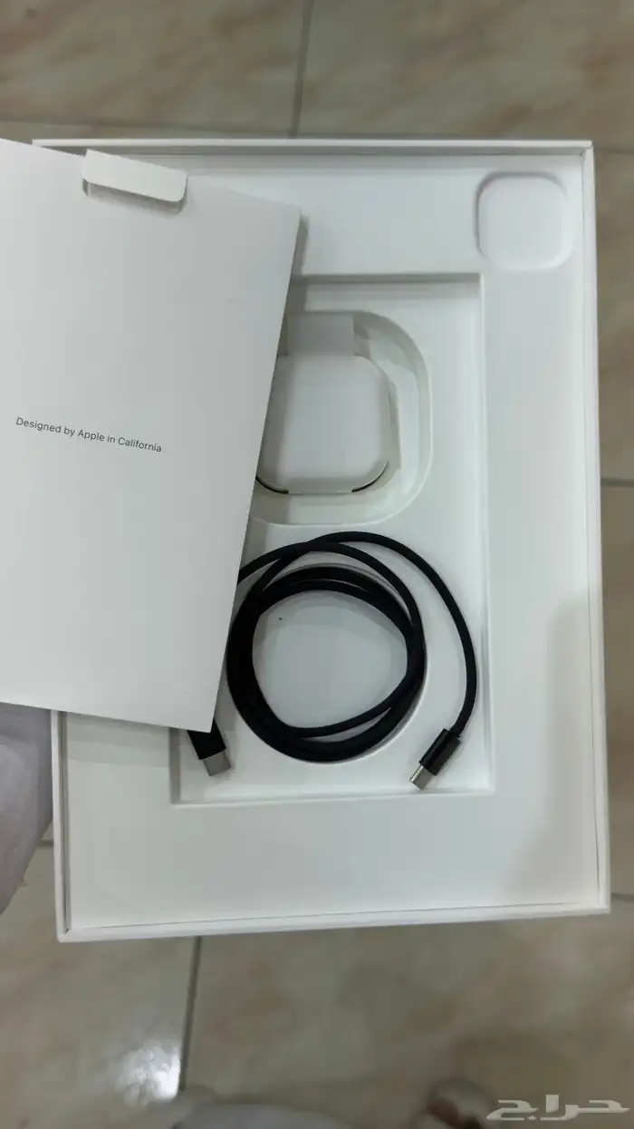 ايباد برو m4 11 انش 512قيقا مستخدم اخو الجديد 3