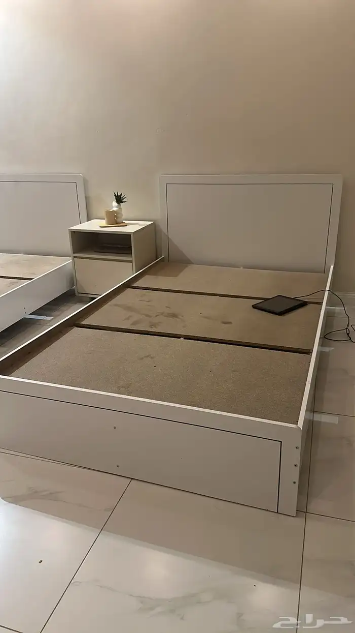 سرير مقاس 120 200 عدد 2  مدخل زجاج بي مرايا 2