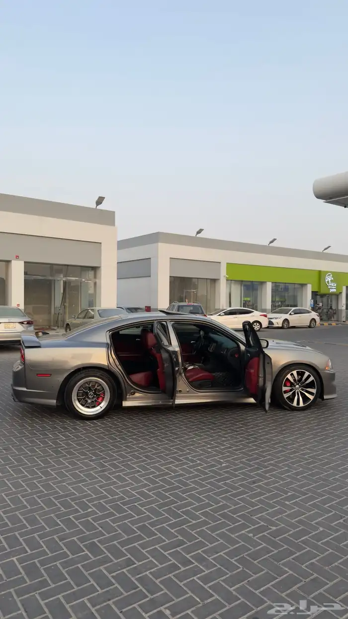 دودج تشارجر SRT8 7