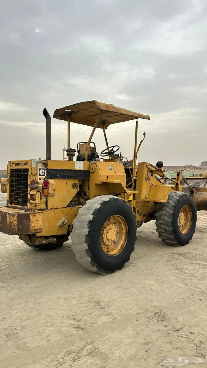 للبيع شيول كتربلر مقاس 910 نظيف جدااا 3