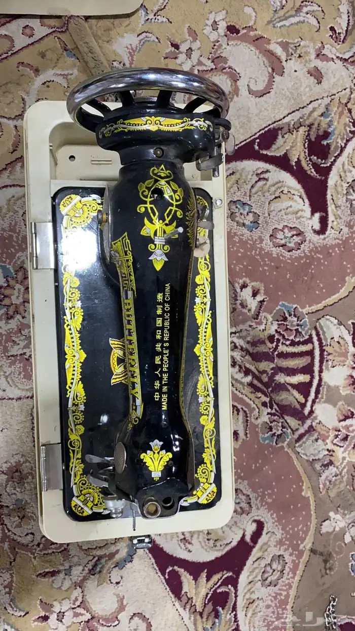 مكينه خياطه قديمه 2