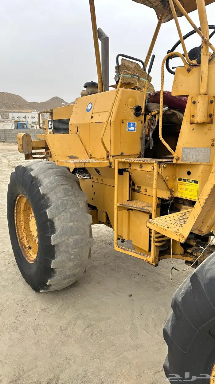 للبيع شيول كتربلر مقاس 910 نظيف جدااا 6