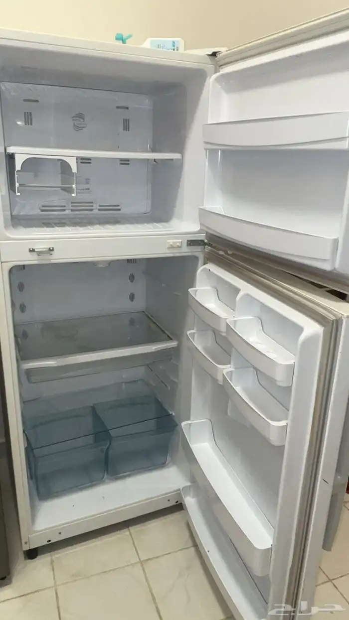 ثلاجه نظيفه ع الشرط ب750 0