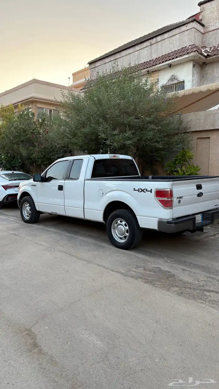 للبيع f150 v8 دبل مجهز 2014 (( تم البيع ) 0