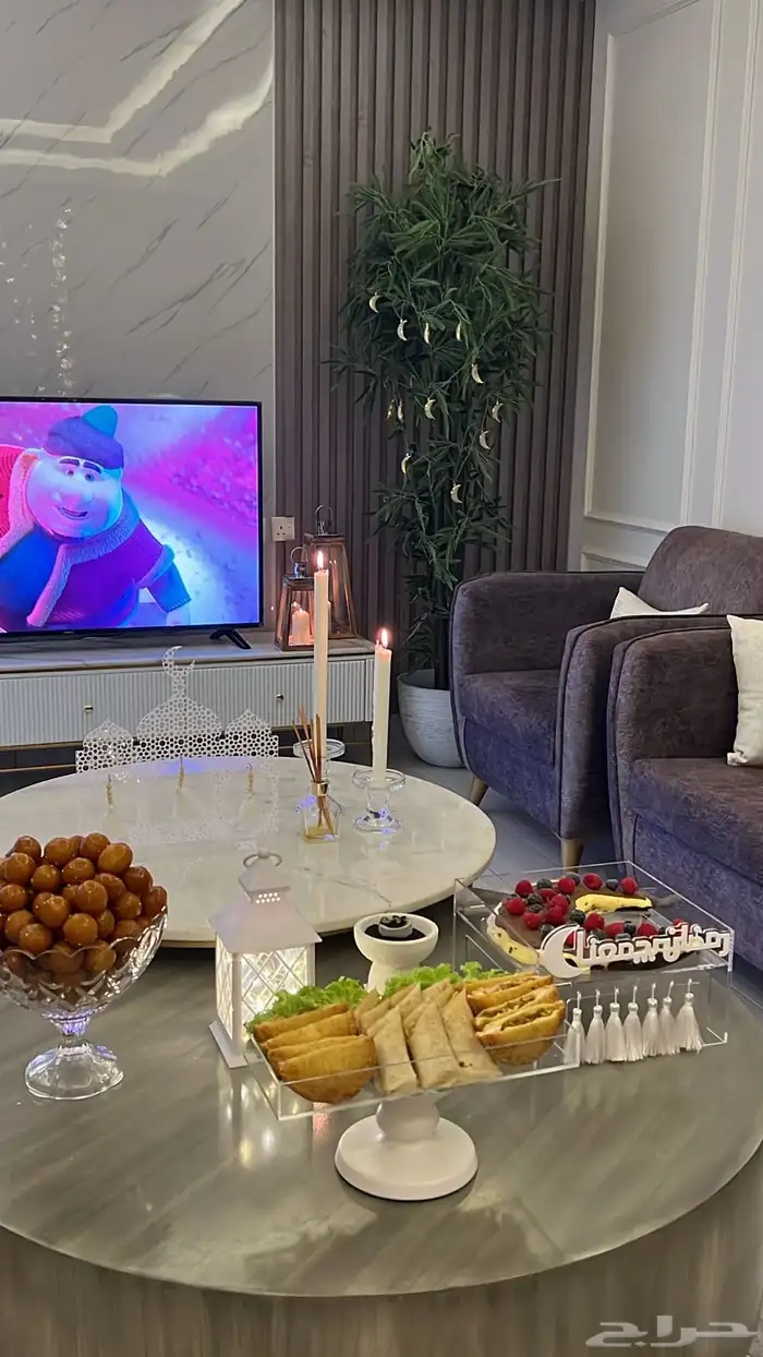 طاولة رخام وخشب 1