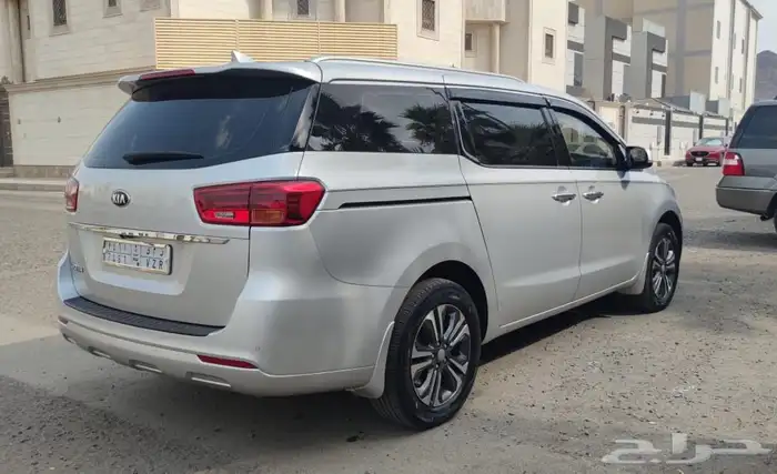 كيا كرنفال 2019 ديزل 3