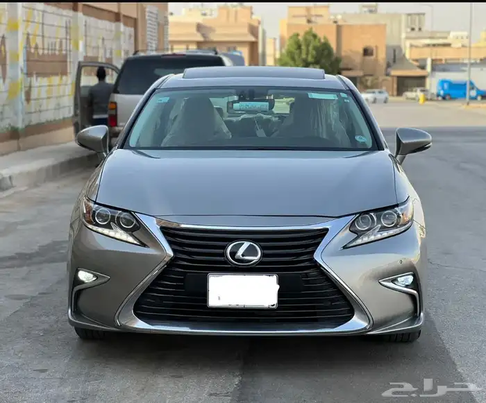 لكزس ES350 2018 15