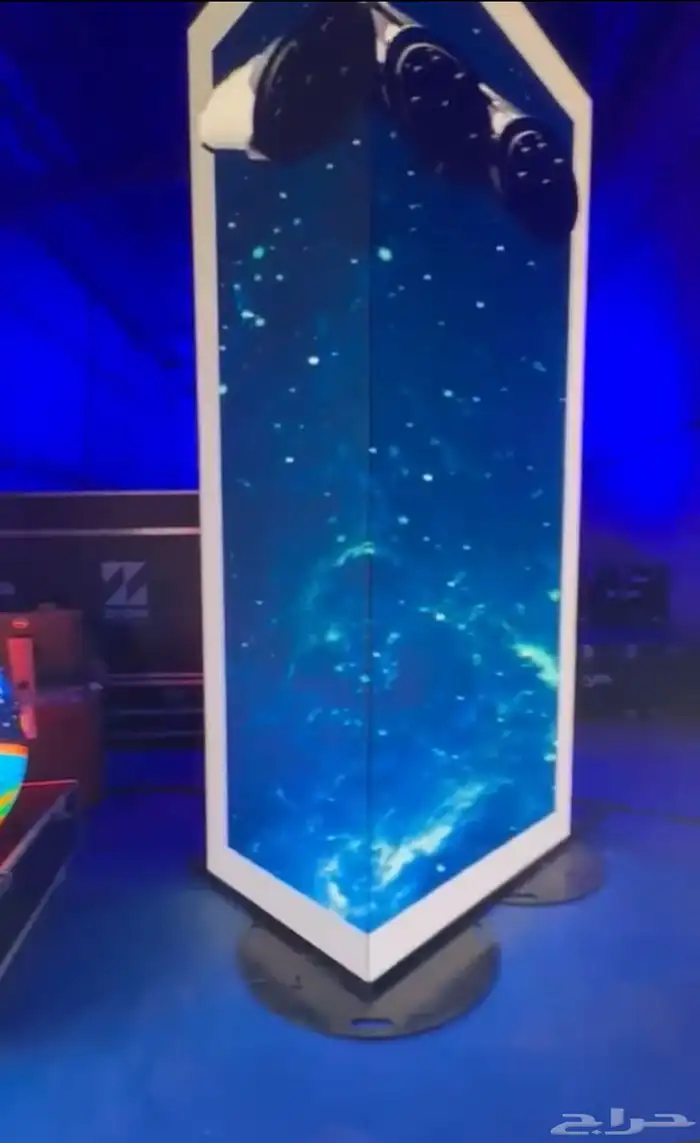 شاشات عملاقه 7