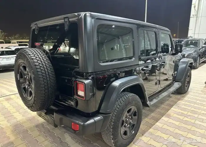 جيب رانجلر موديل 2021 سبوت نضيف جدا 19