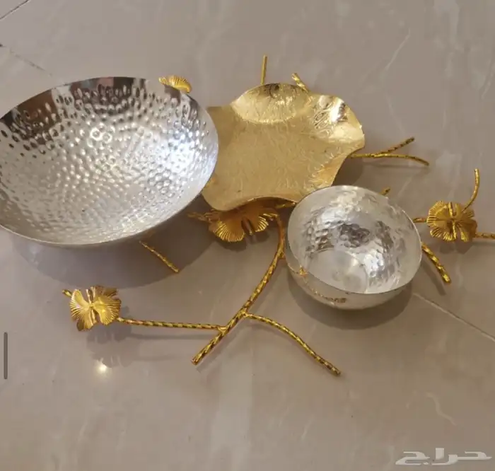 صواني تقديم لون ذهبي 2