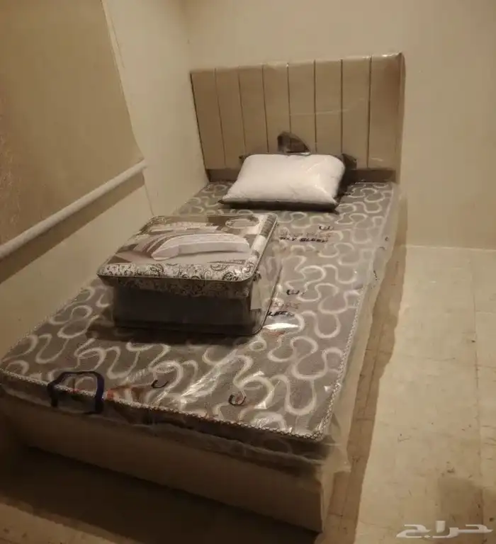 medium size bedframe comforter and pillow mattress availabl 3