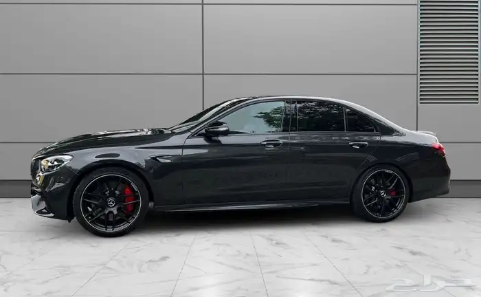 Mercedes-Benz E 63 AMG S 4Matic 2