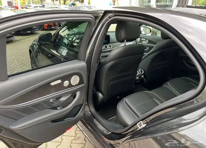 Mercedes-Benz E 63 AMG S 4Matic 10