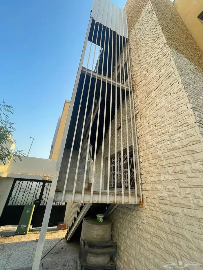 درج حديد الوزن 2.5 طن 2