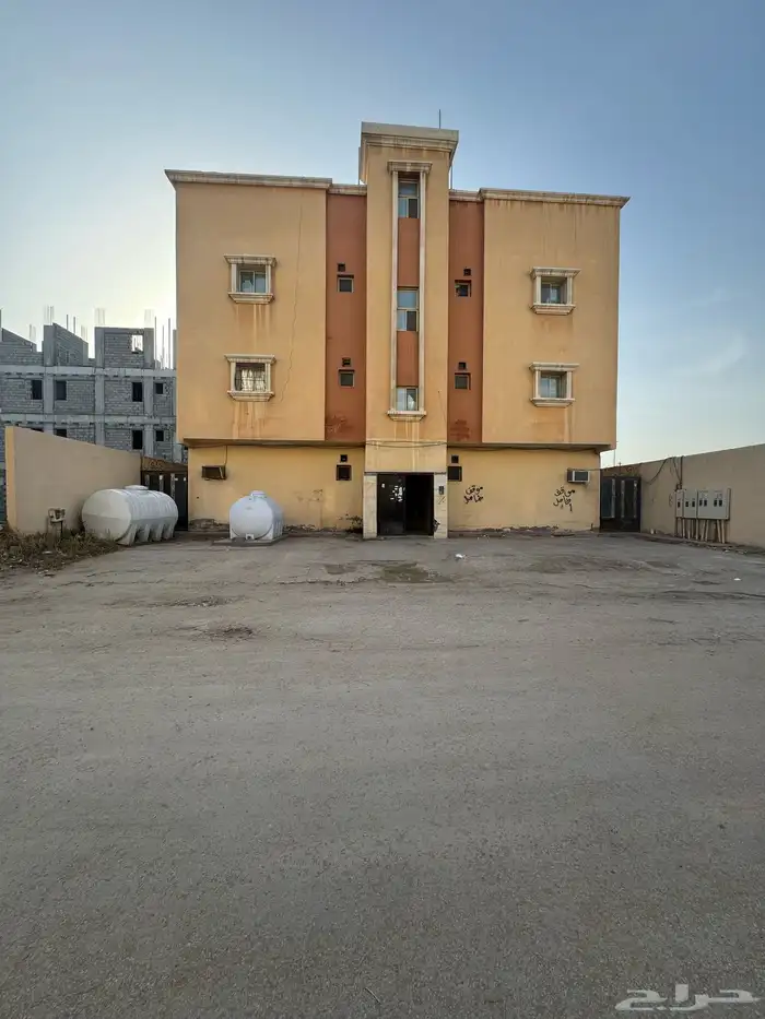 عمارة في حي النور في الدمام 0