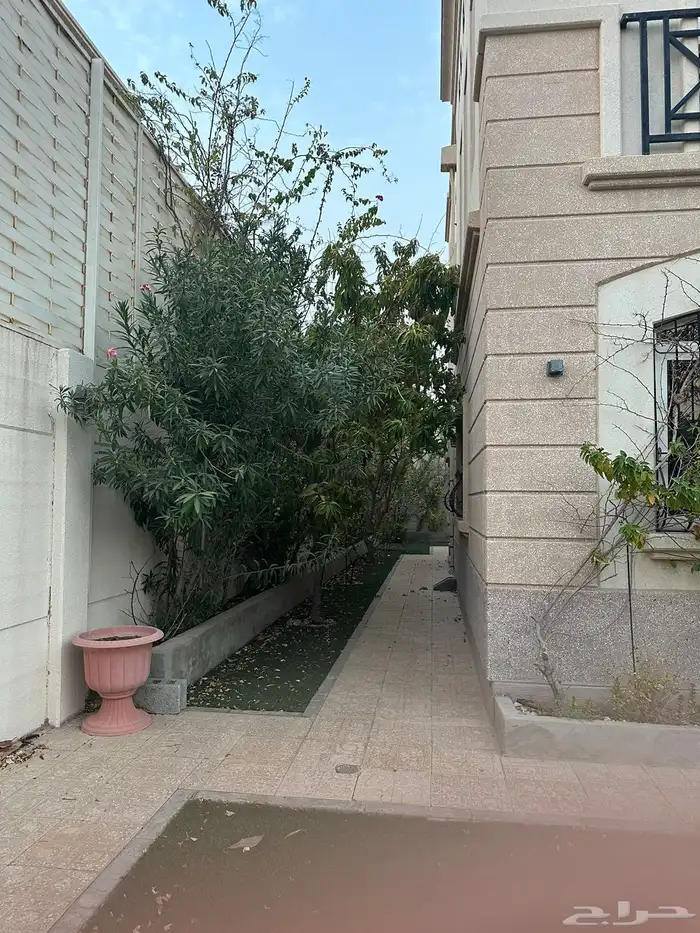 فيلا للبيع بناء شركة معادن D3 مساحته 627م 1