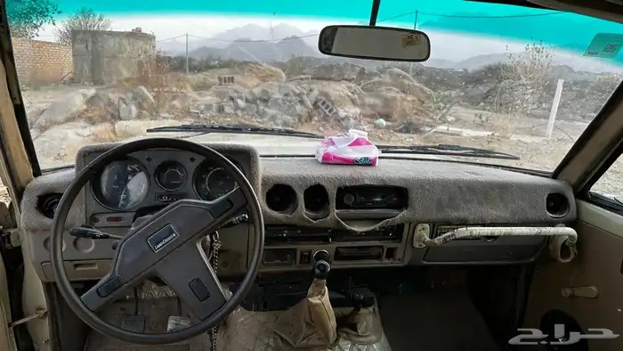 للبيع صالون مديل 83 نظيف 5