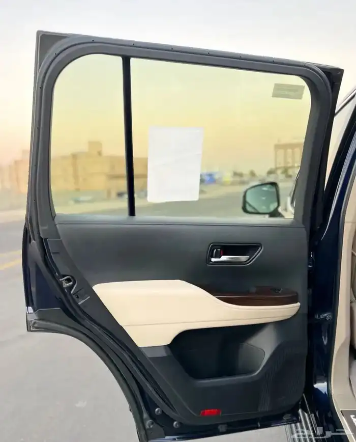 لاندكروزر جيب L4 2022 وارد عبد اللطيف جميل 13