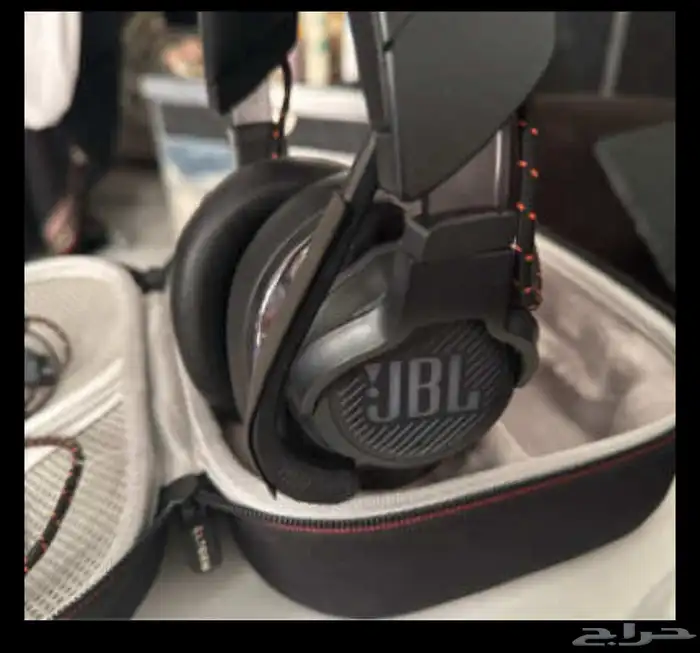 سماعات JBL كوانتوم 800 1