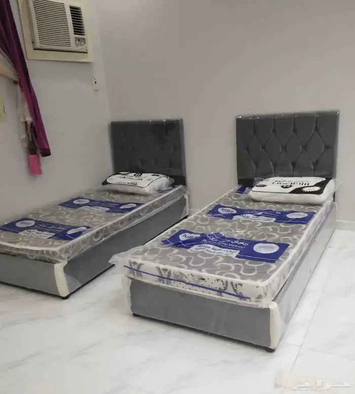 الأسرة والمراتب والخزائن متوفرة 2