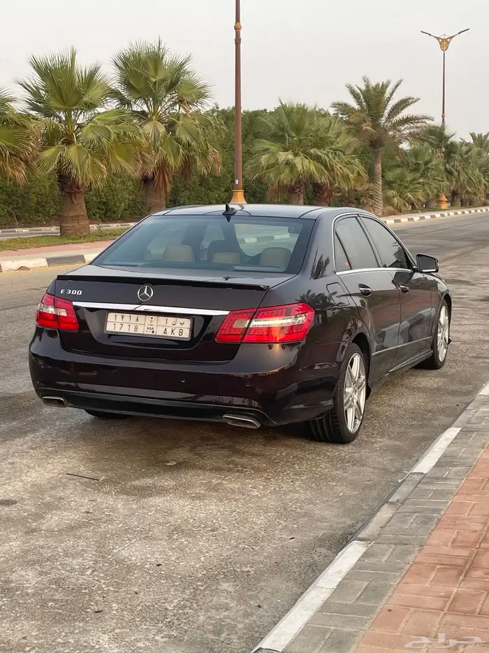 مرسيدس E300 فل كامل 8