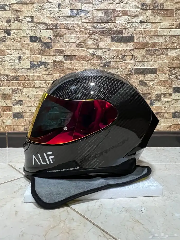 للبيع خوذه سكوربيون R1 كاربون 2