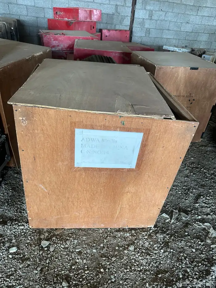 كشافات إضاءة مسرحية 4000W جديدة استوك عدد 7 حبات 3 ألوان 2