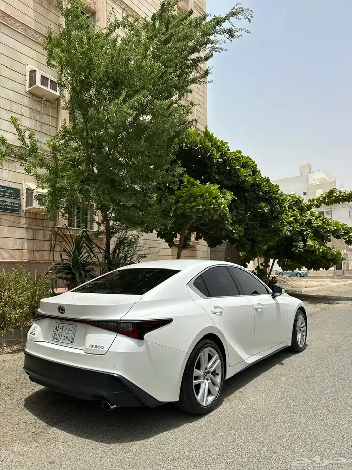 لكزس iS300 سعودي 2023 بحالة الوكاله 4