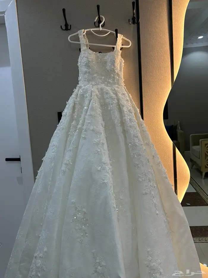 فستان عرايس فاخر وراقي 0