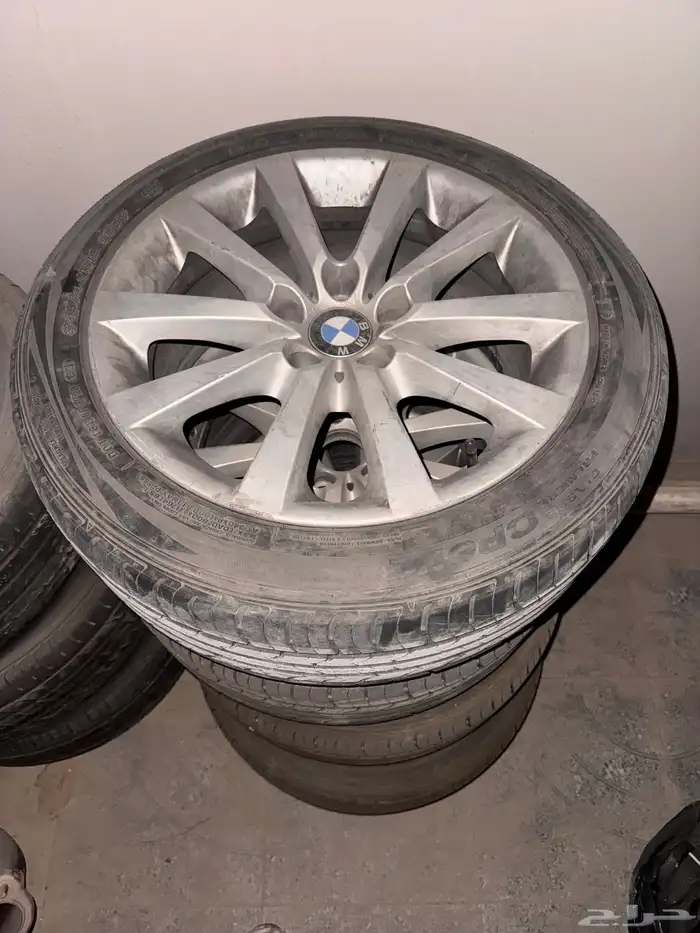 للبيع صداديم وانوار وسمكات وجنوط bmw f10 5