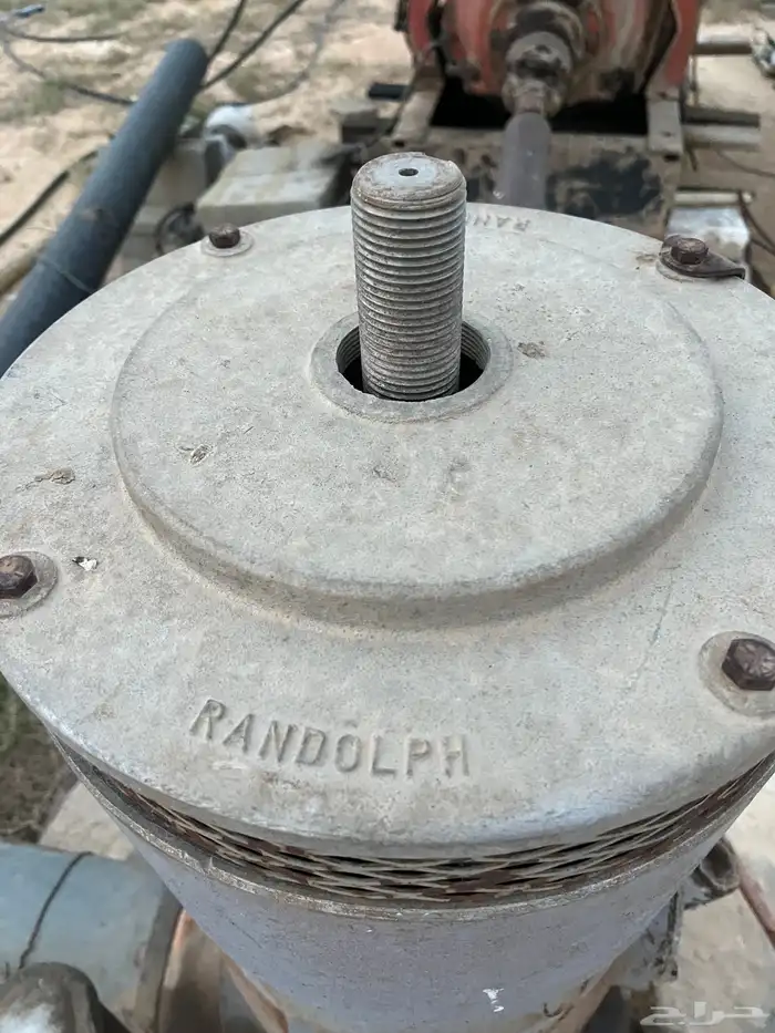 للبيع طرنبة ومكينة اسكانيا 0