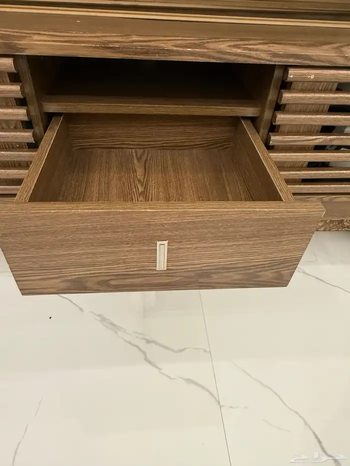 طاولة تلفزيون 2