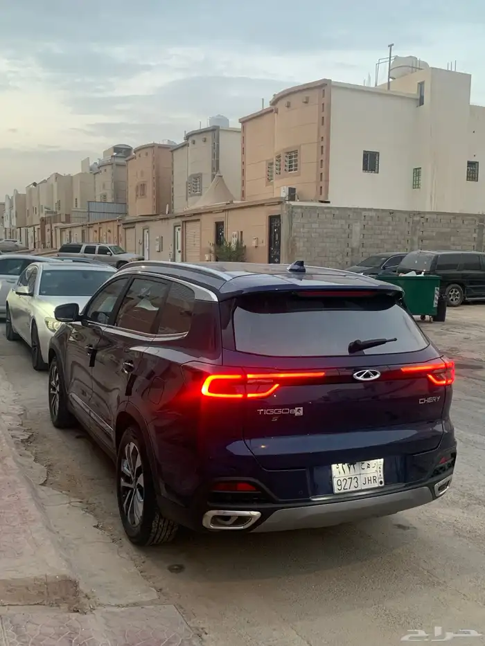 شيري تيجو 8 لاكجري 7 مقاعد 3