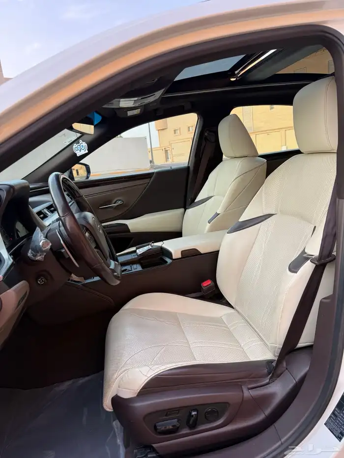 لكزس2019 ES350فئة CC 42