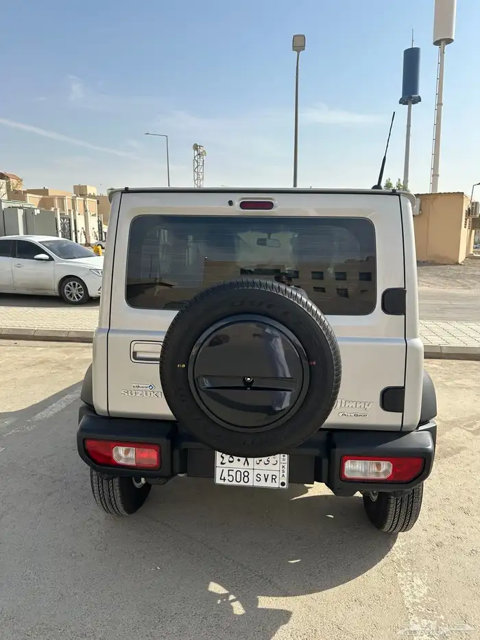 جيمني GLX 2025 فضي 5 ابواب  سعودي 3