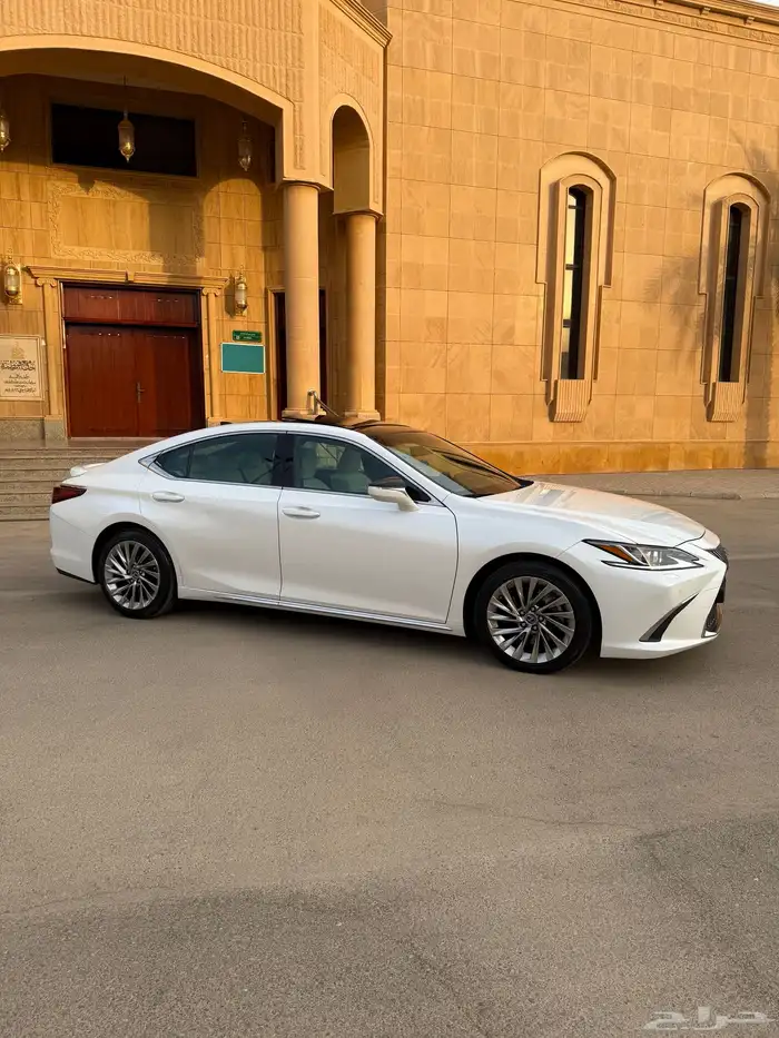 لكزس2019 ES350فئة CC 12